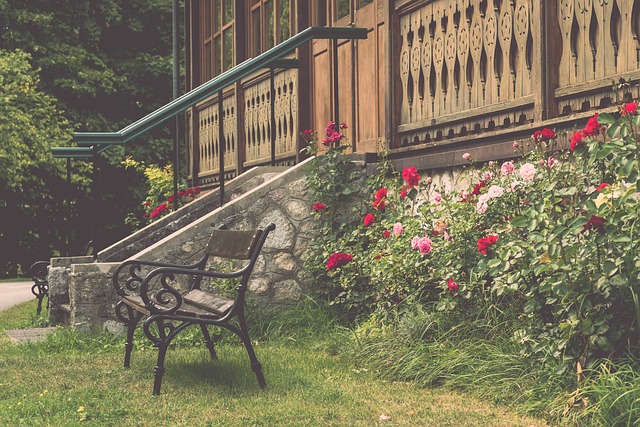 通过支持和 通过支持和